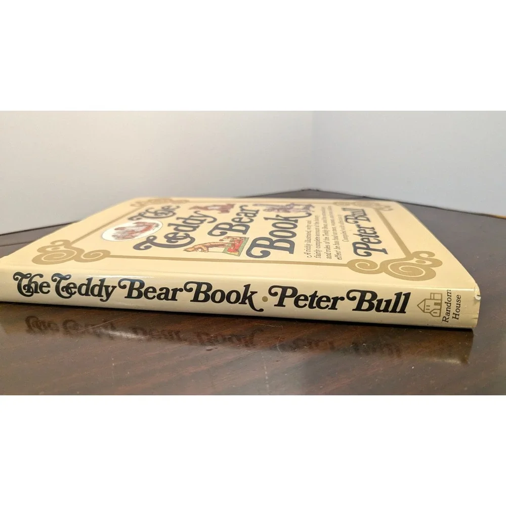 The Teddy Bear Book Peter Bull 1970 First American Edition HC Dust Jacket